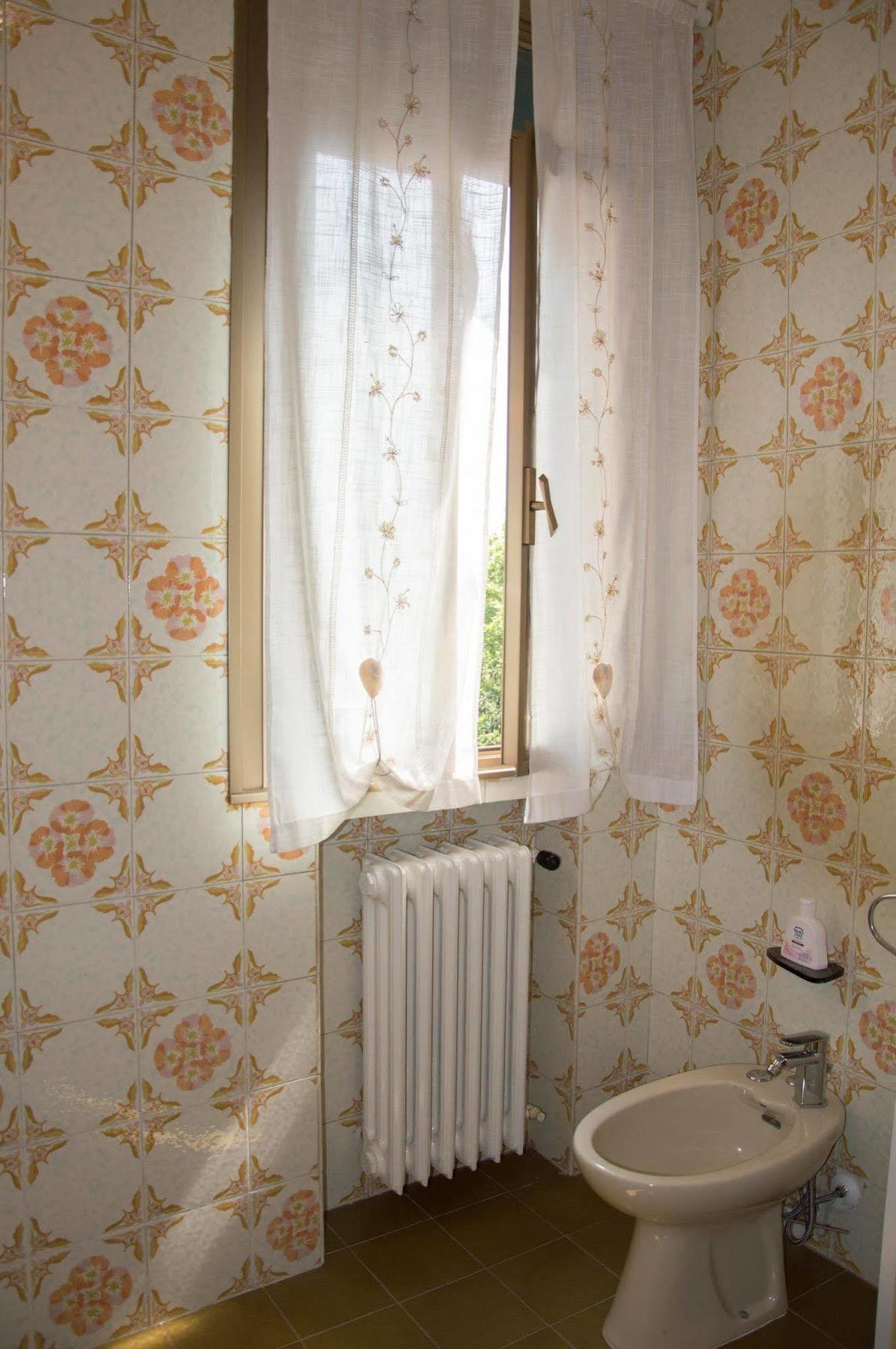 B&B A Casa Di Andrea Bologna Bagian luar foto